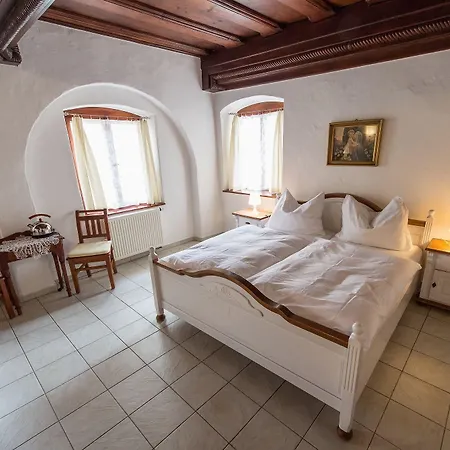 Gasthof U Zámku 3*